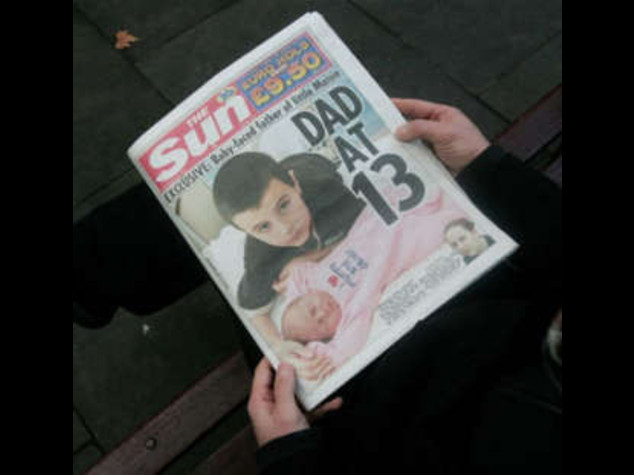 PAPA' A 13 ANNI, INGHILTERRA SOTTO SHOCK