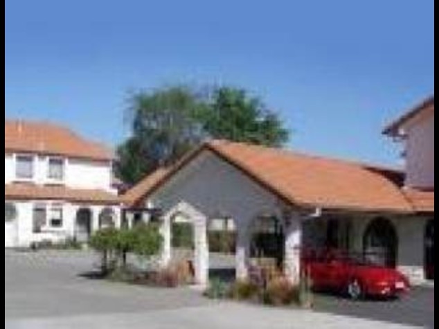 NUOVA ZELANDA: MOTEL METTE AL BANDO UNA INTERA CITTA'