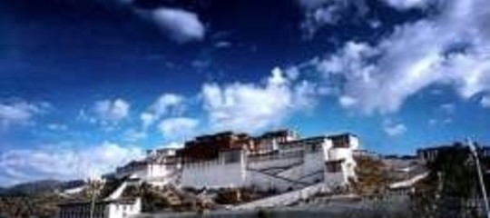 NUOVO AEROPORTO PER IL TIBET