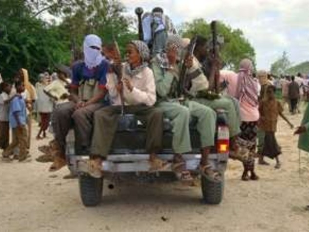 SOMALIA: QUIZ PER INTEGRALISTI, IN PREMIO GRANATE E KALASHNIKOV