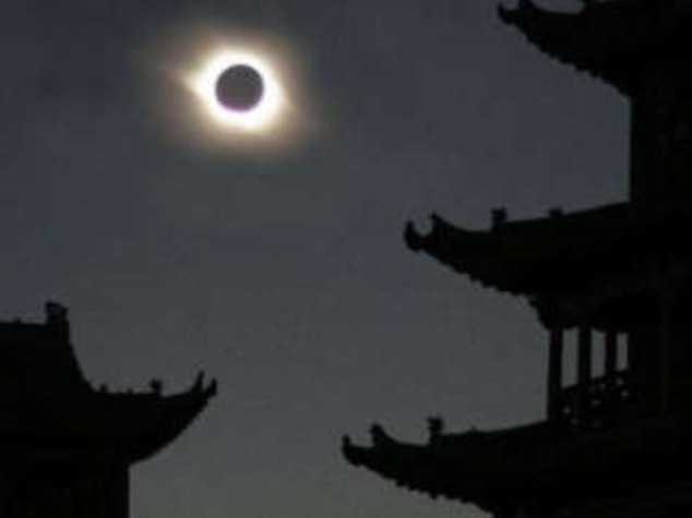 CINA: ECLISSE DA RECORD, AFFARI D'ORO PER IL TURISMO