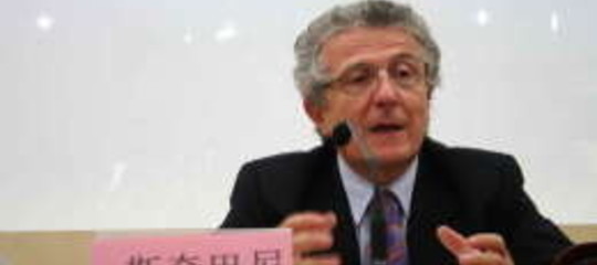Professore ordinario di Diritto romano all'Università di Roma "Tor Vergata" e Direttore del Centro interdisciplinare di Studi Latinoamericani