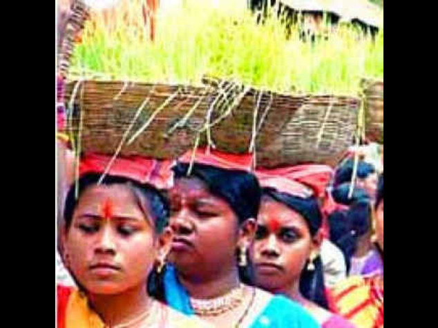 INDIA: GRANDE FESTA NEL CHHATTISGARH, SI SPOSANO 870 COPPIE
