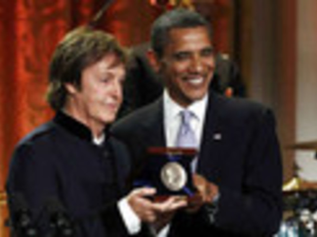 MCCARTNEY EMOZIONA LA CASA BIANCA CON "MICHELLE"