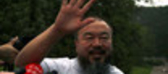 AI WEIWEI DEVE PAGARE 1,2 MLN DI TASSE