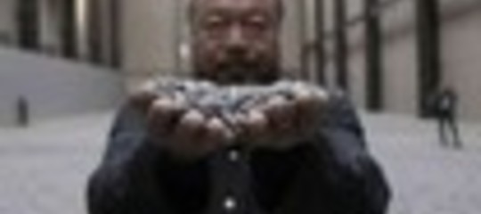 AI WEIWEI, "SONO ARRIVATO, SALVE"