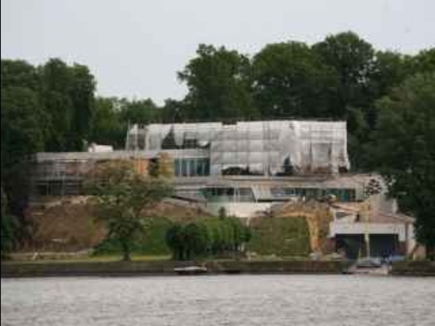 VIP: BUFERA SULLA VILLA-BUNKER DI BRATT PITT A BERLINO
