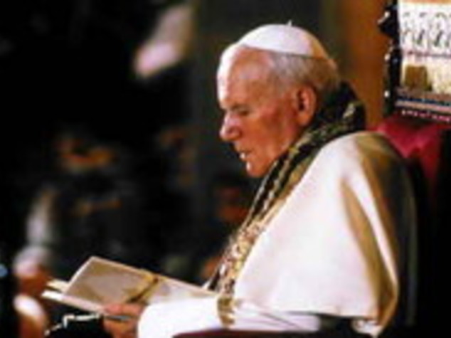 WOJTYLA: PUBBLICATE LE INFORMATIVE DEI SERVIZI POLACCHI