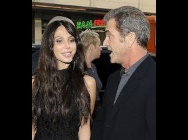 VIP: DEBUTTO IN PUBBLICO PER MEL GIBSON E LA NUOVA FIDANZATA