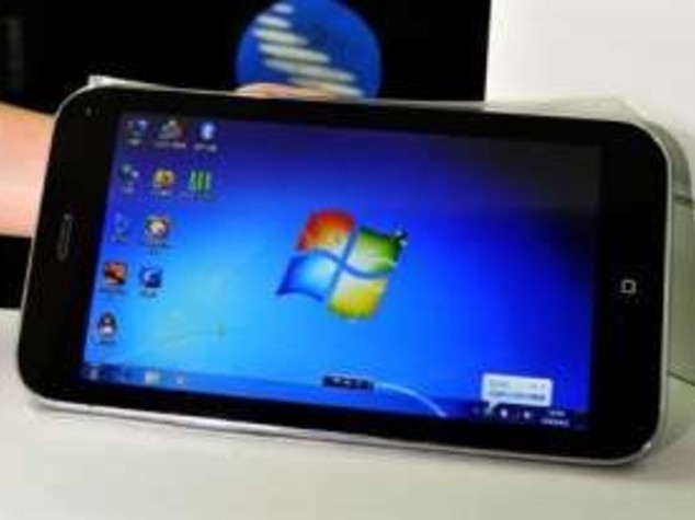 USA: PER RUBARGLI IL NUOVO I-PAD GLI STACCANO UN DITO