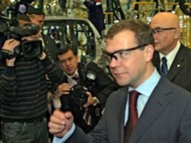 RUSSIA: NUOVA ONDATA DI PRIVATIZZAZIONI, VALGONO 59 MILIARDI DI DOLLARI