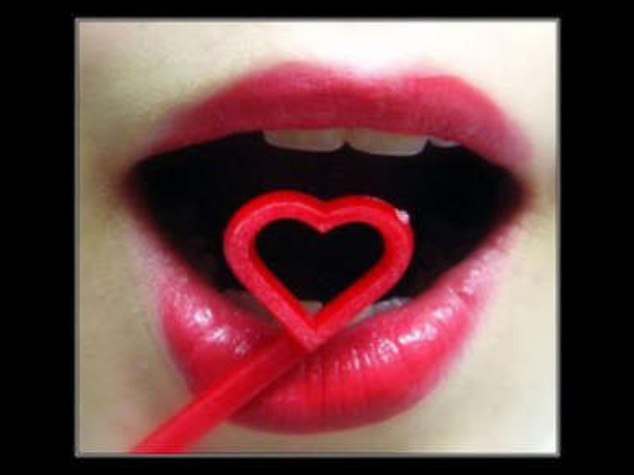 SAN VALENTINO: CHIRURGO, SEDURRE CON LA "BOCCA A CUORE"