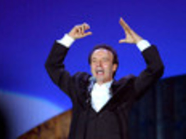 BENIGNI GIOVEDI' ALL'ARISTON CON "SUO" INNO DI MAMELI