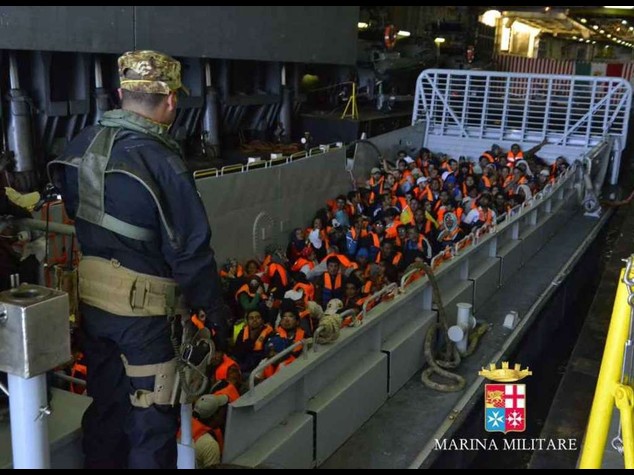 Immigrati: strage senza fine Soccorsi 5.000, ma 30 muoiono