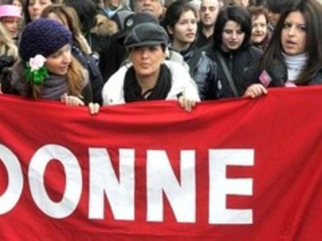 DONNE IN PIAZZA PER FINALISSIMA DEL FESTIVAL