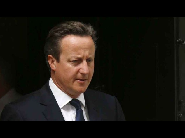 Aereo abbattuto: Cameron a Francia, no a vendita navi alla Russia
