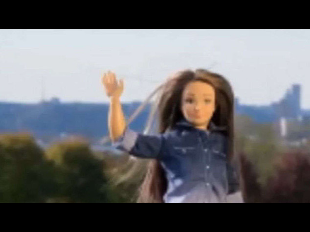 Usa: in vendita barbie 'cicciona', bella ma con acne e cellulite