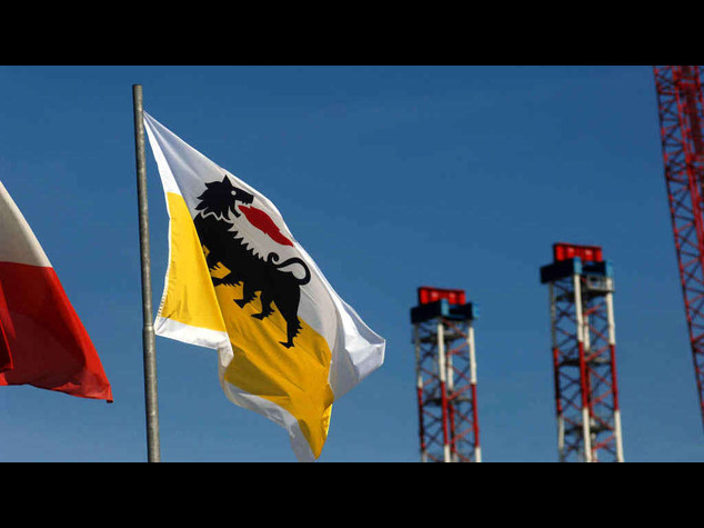 Eni, avviata produzione progetto 'West Hub' in Angola. De Scalzi, "Una pietra miliare"
