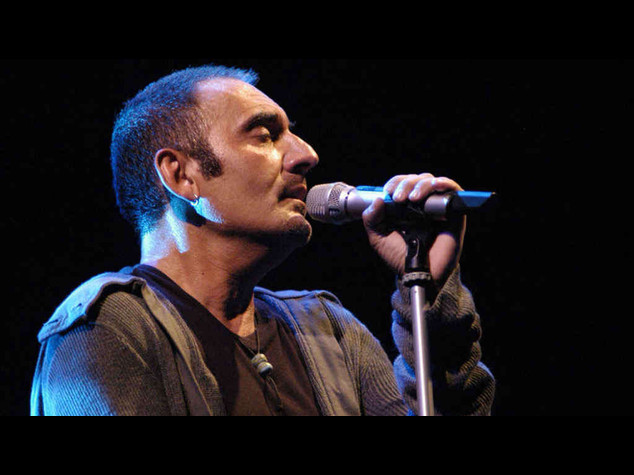 Infarto sul palco, e' morto il cantante Mango