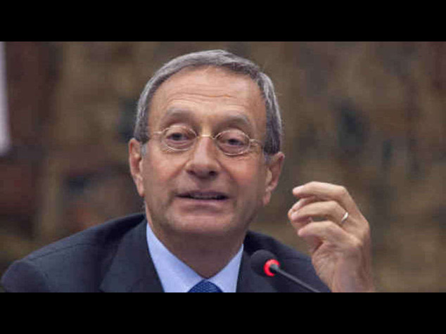 Catricala' rinuncia alla Consulta. In Forza Italia volano gli stracci