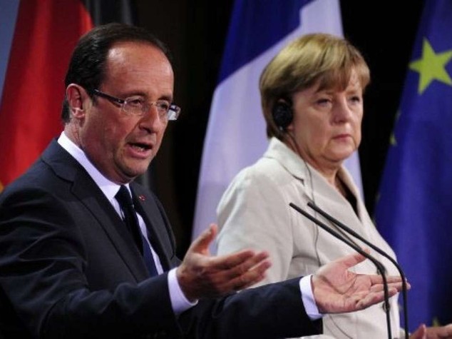 La sfida di Parigi, basta austerity Ira della Merkel, "rispetti i vincoli"