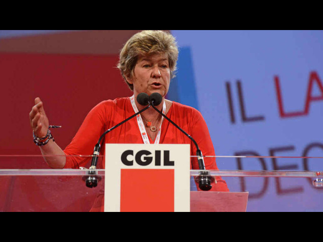 Lavoro: Camusso avverte Renzi. "Con decreto sciopero generale"