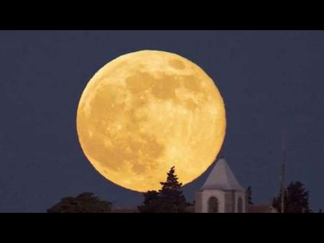 Super Luna questa notte, e' grande il 14% in piu' - Video