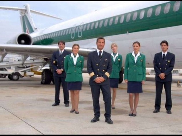 Alitalia: gli esuberi sono meno di mille. Entro oggi risposta dei sindacati