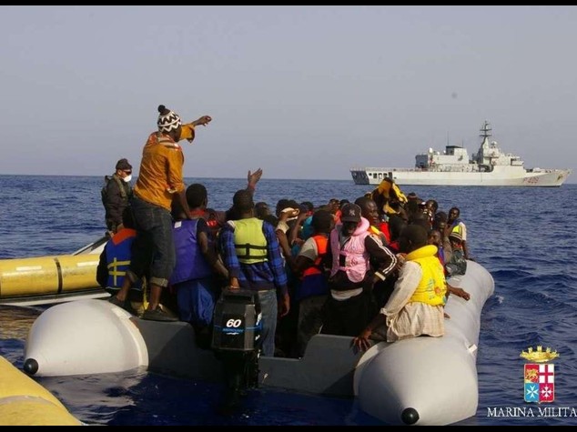 Immigrati: altra tragedia al largo della Libia, 40 morti in mare