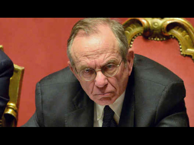 Padoan, "Situazione economica molto preoccupante"