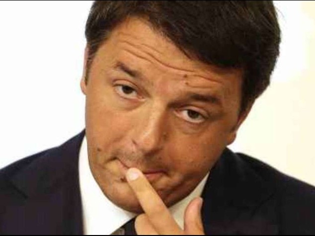 Renzi sfida sindacati, "La gente e' con me"
