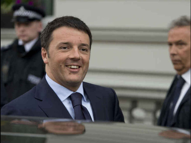 Renzi: "fiducia in Descalzi, felice di averlo nominato"