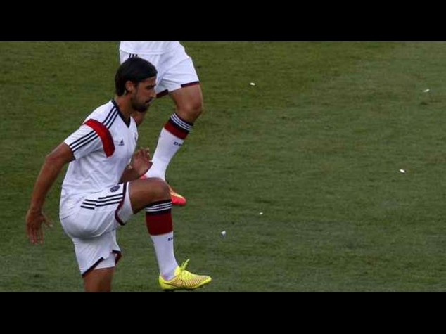 Khedira ko durante riscaldamento