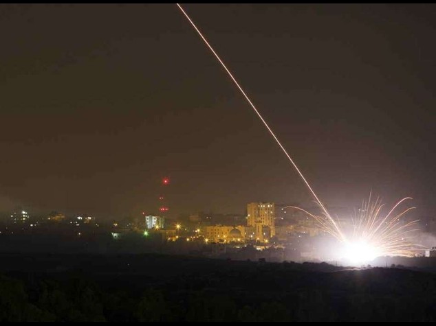 Gaza: ancora vittime nella notte, feriti anche tre soldati