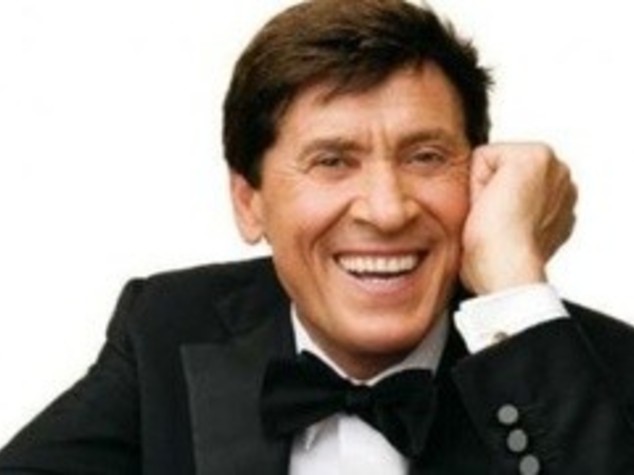 MORANDI E MAZZI DA BENIGNI PER SHOW DOMANI