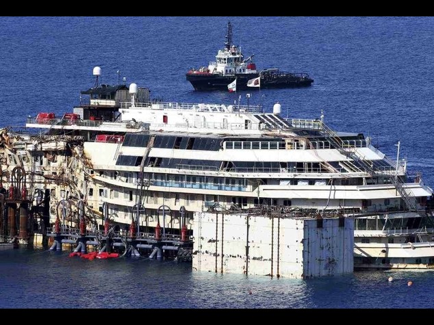 Shipwrecked Costa Concordia floats again