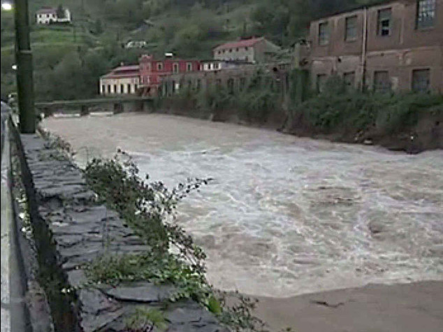 Maltempo: Liguria in ginocchio Frane e allagamenti,un disperso