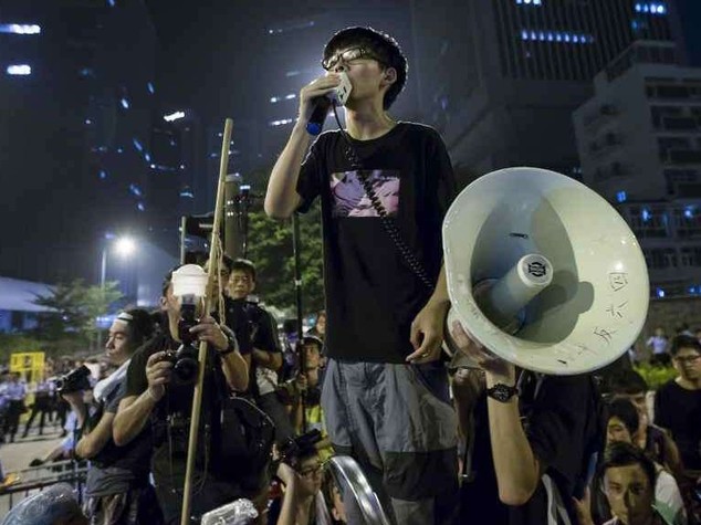 Hong Kong: segnali dialogo, ma Leung non si dimette