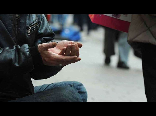 Istat: piu' poveri nel Mezzogiorno, 725 mila in piu'