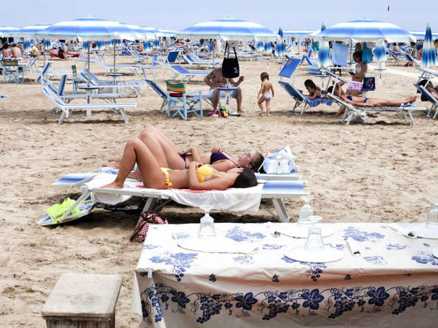 Vacanze, solo una famiglia su tre lascera' le citta'