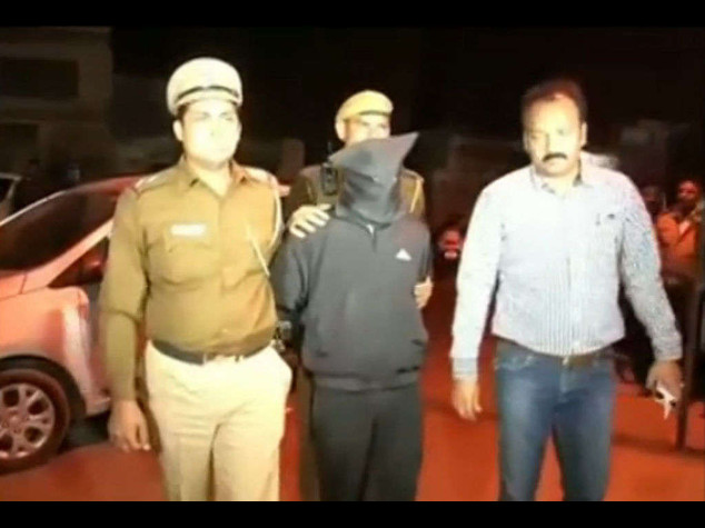 India: stupro su taxi, bandito il servizio Uber a New Delhi - Video