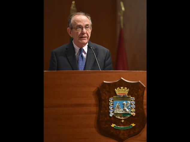 Banche: Padoan, scarsa educazione finanziaria italiani