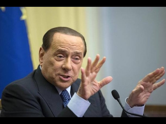 Berlusconi sfiducia Renzi, al voto e verità su prestiti banche