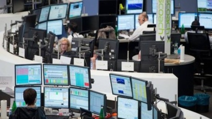 Borse rimbalzano dopo aver perso 3.000 miliardi