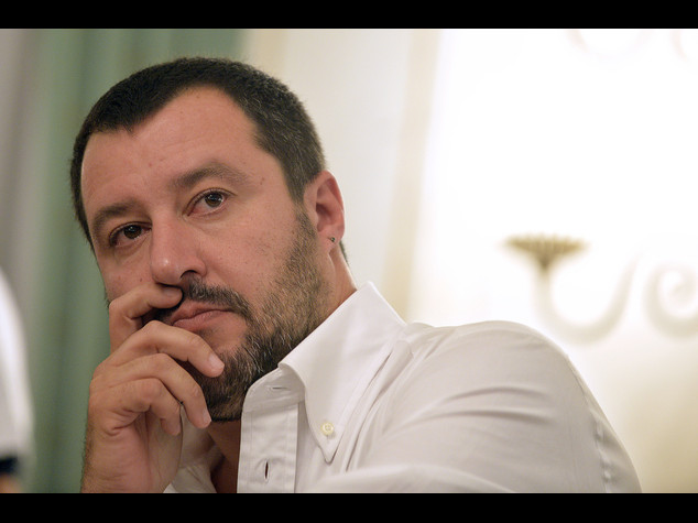 Banche: Salvini avverte, se FI non vota sfiducia rivedremo coalizione