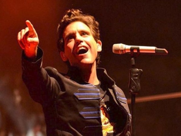 Mika live nel salotto di un fan