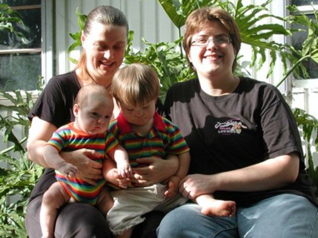 Bimba con due mamme, ok Corte appello Roma