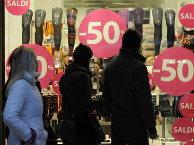 Dopo le feste, i saldi. Spenderemo 346 euro