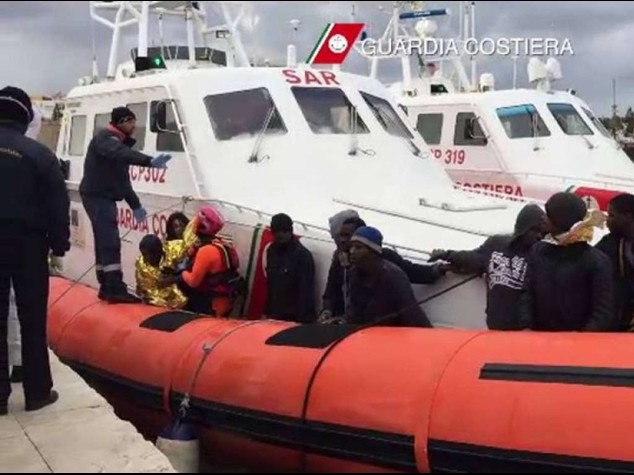 Nuova strage di migranti. Ue, "tratteremo anche con dittatori"