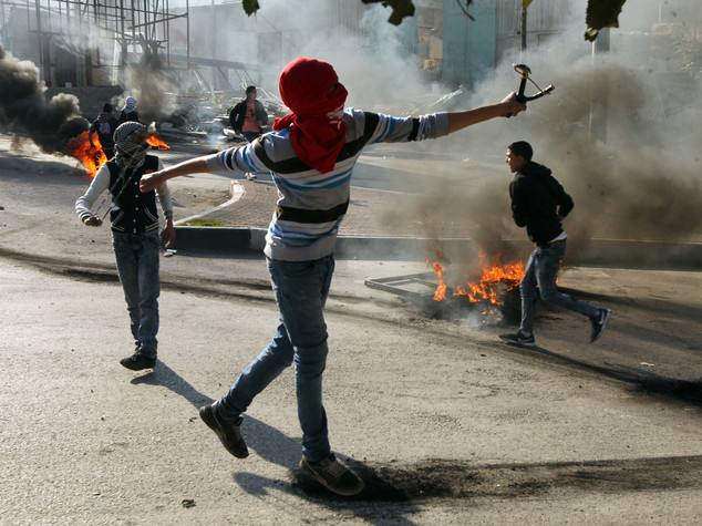 M.O.: accoltella soldato israeliano, ucciso palestinese